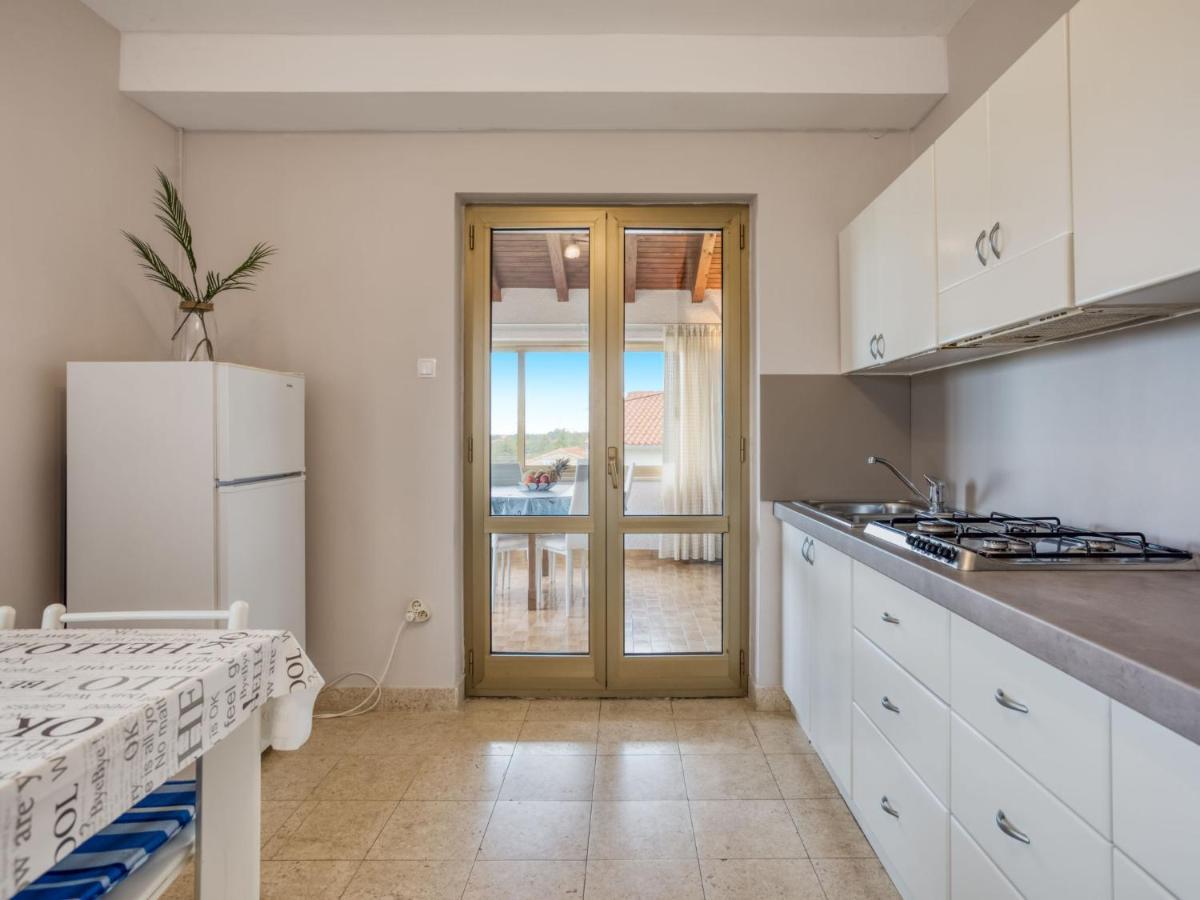 Apartment Daria-2 By Interhome بوريتش المظهر الخارجي الصورة